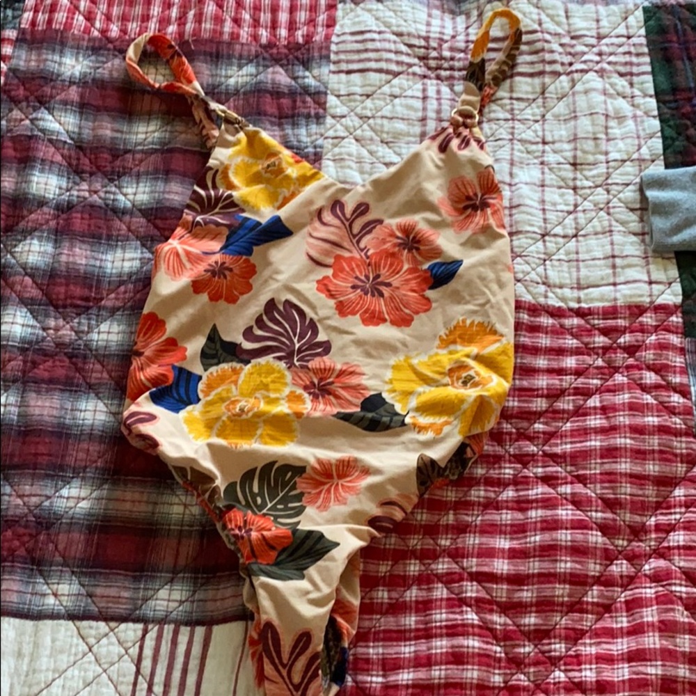 NWOT Acacia Swimwear Lamu Full Piece